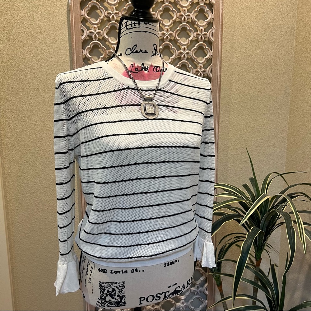 NWT Cupcakes and Cashmere Striped White and Black Women's Top